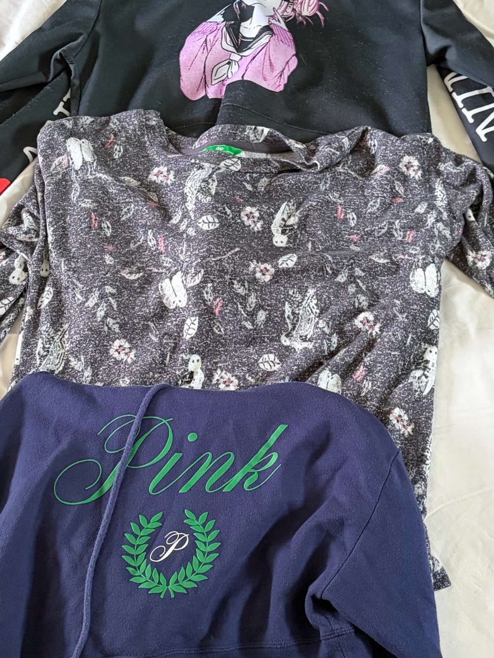 Lot of 3 - sweatshirt & hoodies